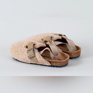 Ruizustock Children's Shearling and Cork Clogs
